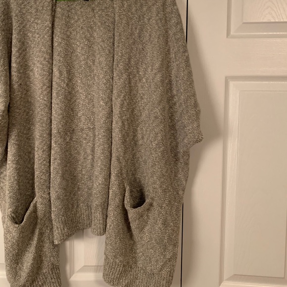 Roots Cardigan - Picture 4 of 5